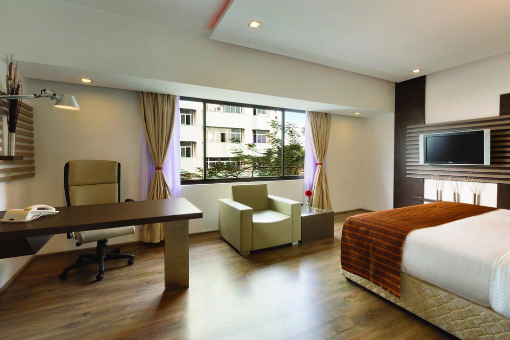 Ramada By Wyndham Chennai Egmore Exterior foto